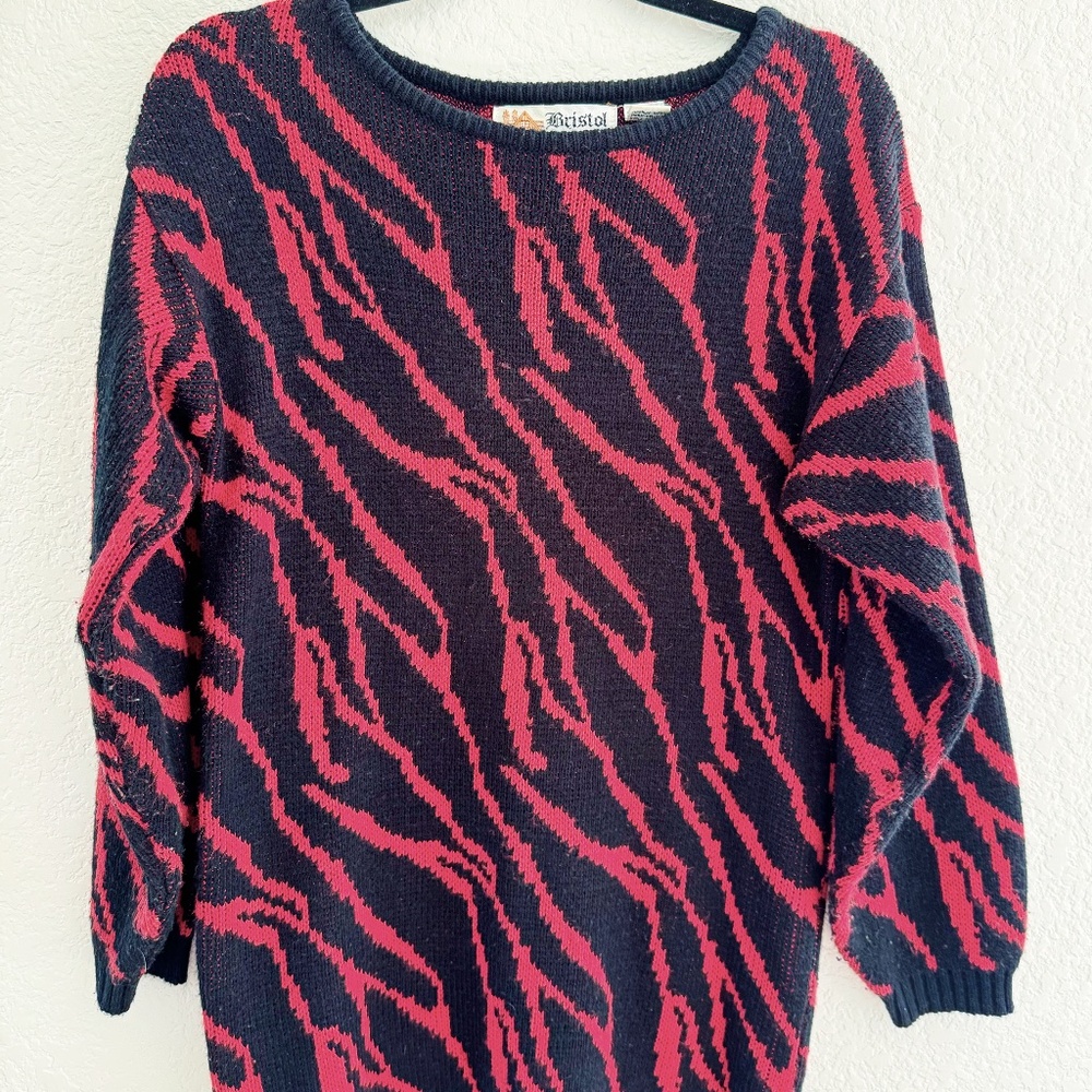 Vintage Bristol Court Red & Black Knit Sweater – Made in Korea – 80s/90s - Picture 2 of 5